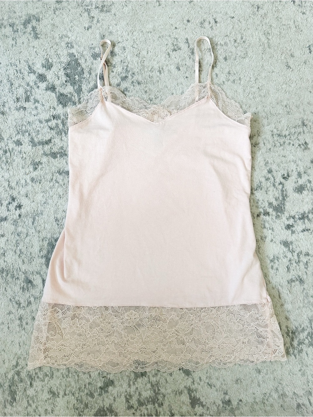 ⭐️3/$30⭐️ (bundle deal) White House Black Market Pink Lace Cami